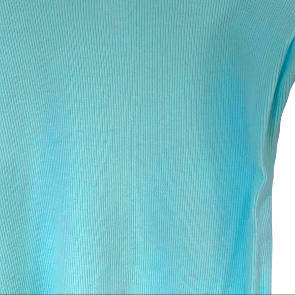 Neon Teal Off-Shoulder Short Sleeve Crop Top • Woman - Picture 7 of 9